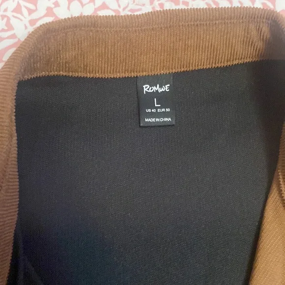 Man button down - Picture 2 of 4